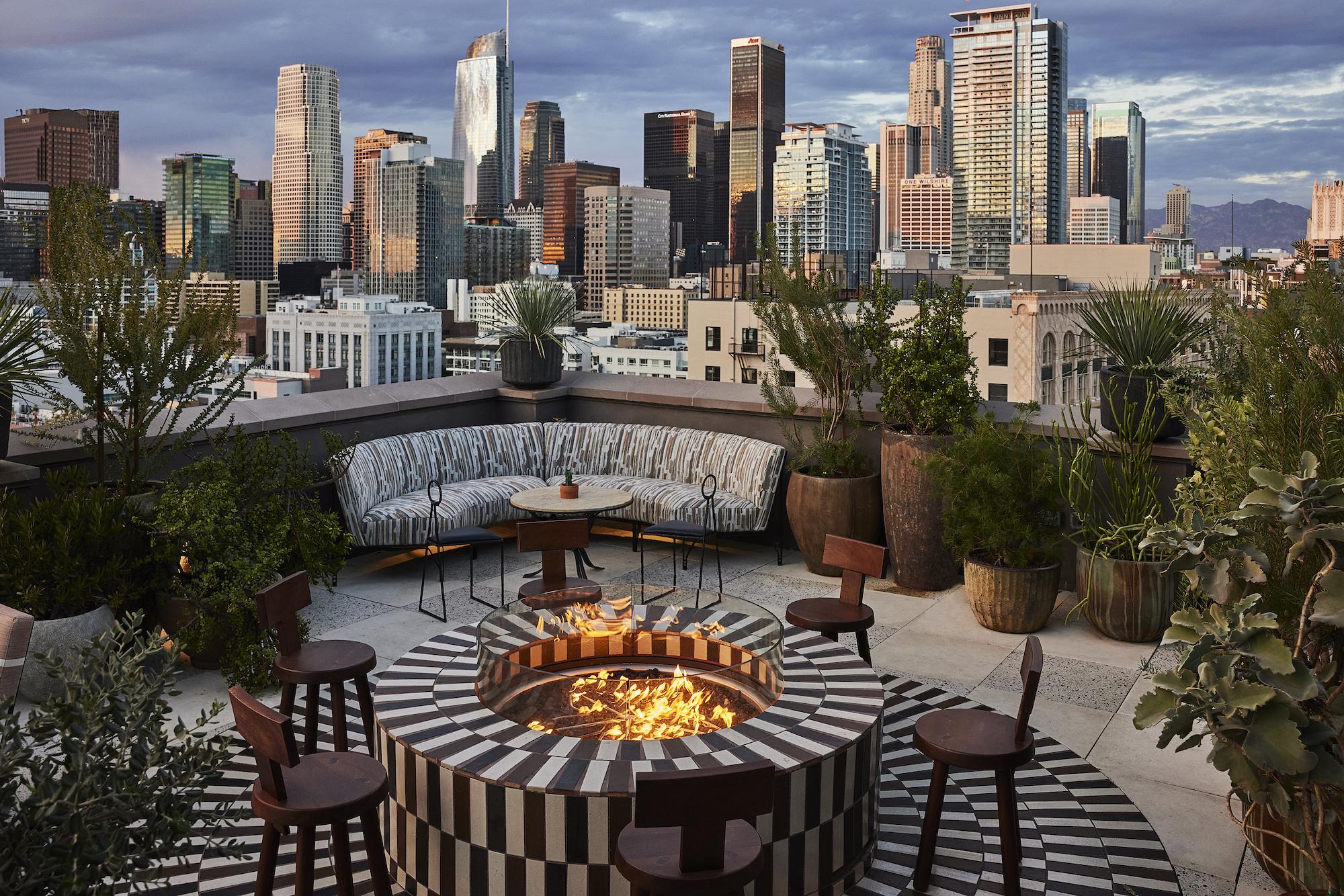 19 Best Rooftop Restaurants For Food as Good as the Views